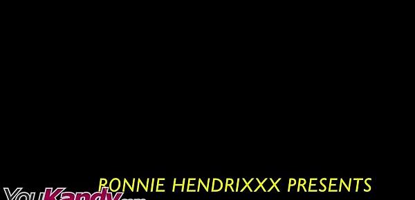  Lucie Cline, Ronnie Hendrixxx